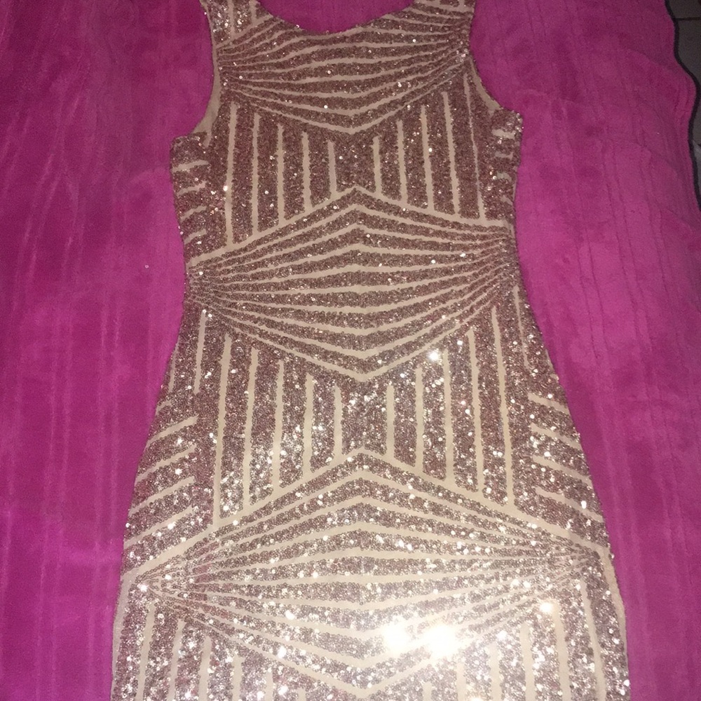 Gold short sleeve sequence dress